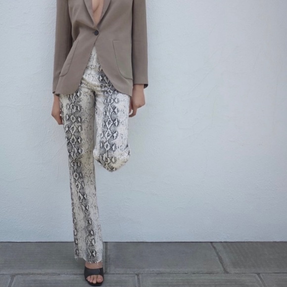 Zara | Jeans | Nwt Zara The 9s Wide Leg High Rise White Snake Print ...